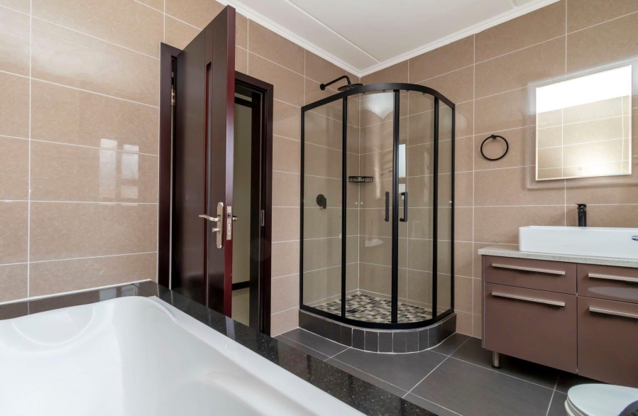 3 Bedroom Property for Sale in Carlswald Gauteng