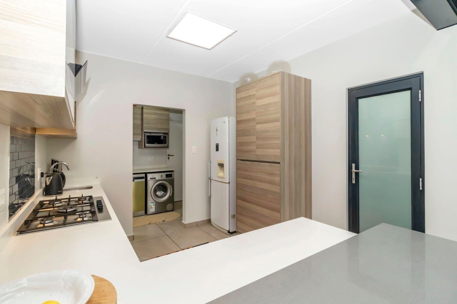 3 Bedroom Property for Sale in Crowthorne AH Gauteng