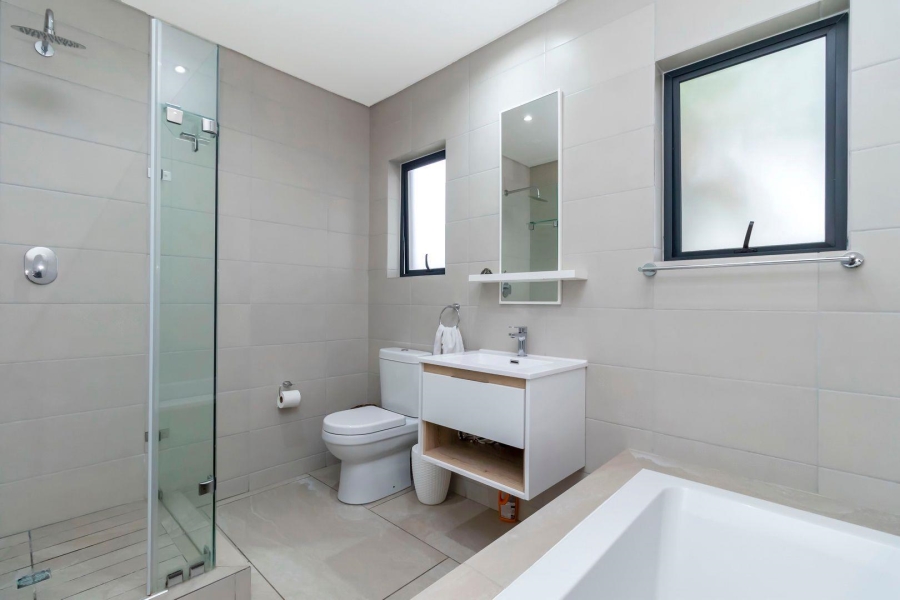 3 Bedroom Property for Sale in Crowthorne AH Gauteng