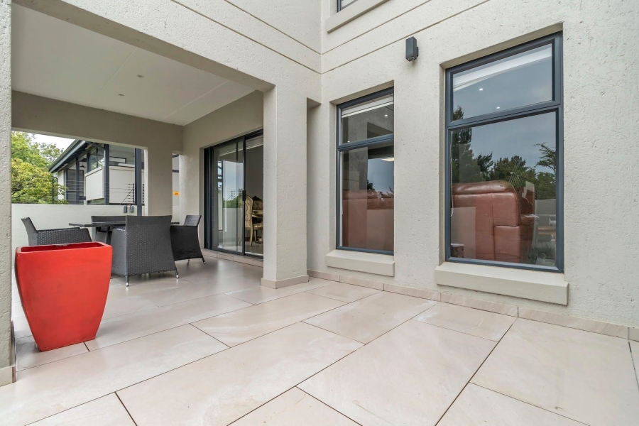 3 Bedroom Property for Sale in Crowthorne AH Gauteng