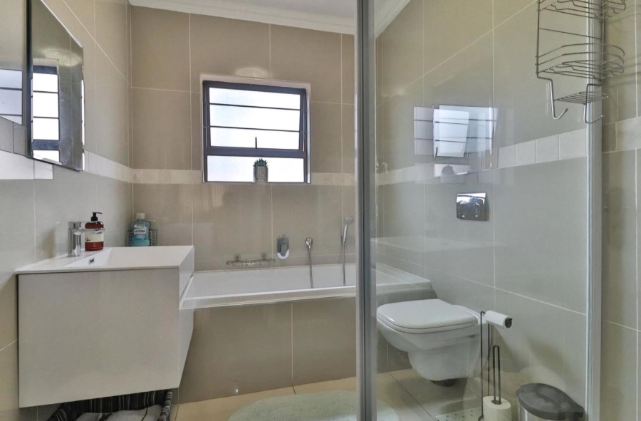3 Bedroom Property for Sale in New Redruth Gauteng
