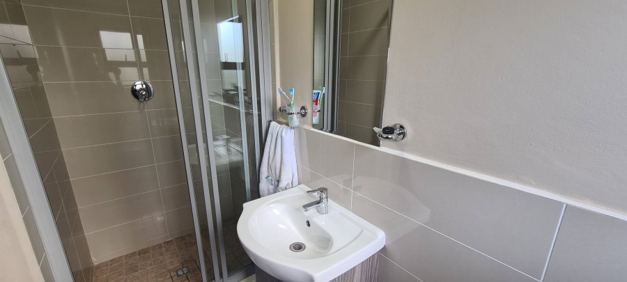 2 Bedroom Property for Sale in Fairlead Gauteng