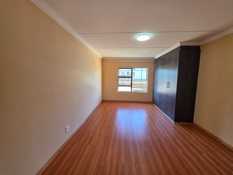 2 Bedroom Property for Sale in Fairlead Gauteng
