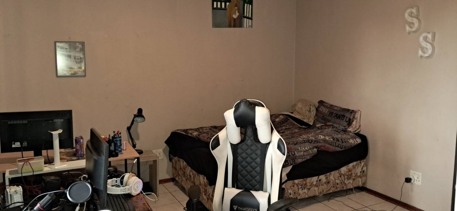 6 Bedroom Property for Sale in Vlakplaats Gauteng