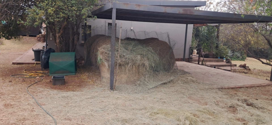 6 Bedroom Property for Sale in Vlakplaats Gauteng
