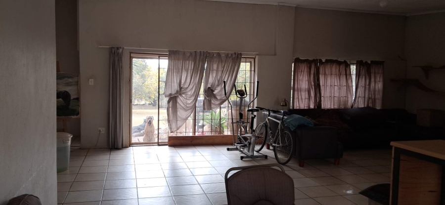6 Bedroom Property for Sale in Vlakplaats Gauteng