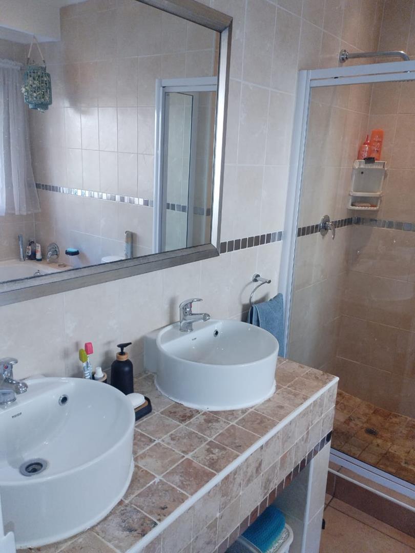 3 Bedroom Property for Sale in Glenvista Gauteng