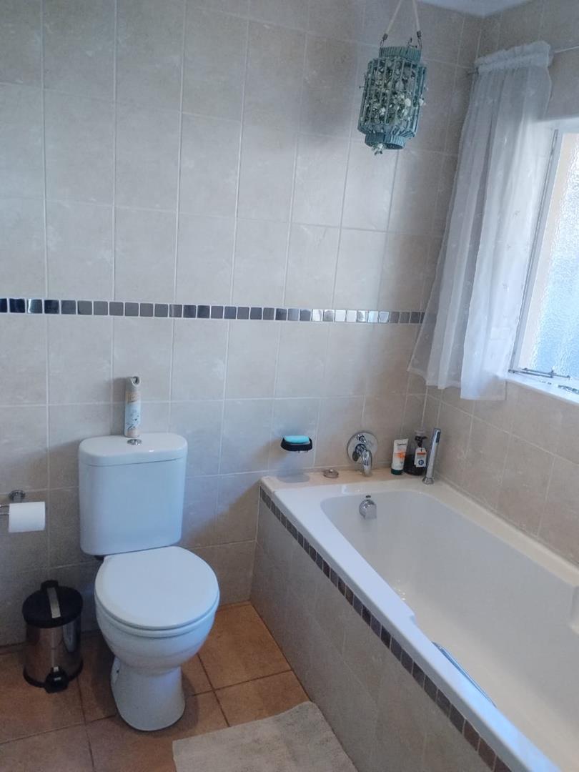 3 Bedroom Property for Sale in Glenvista Gauteng