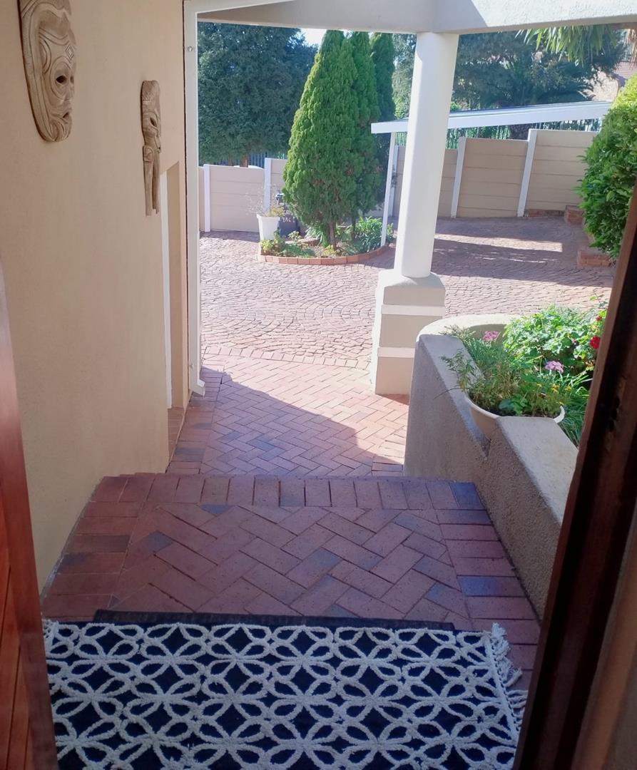 3 Bedroom Property for Sale in Glenvista Gauteng