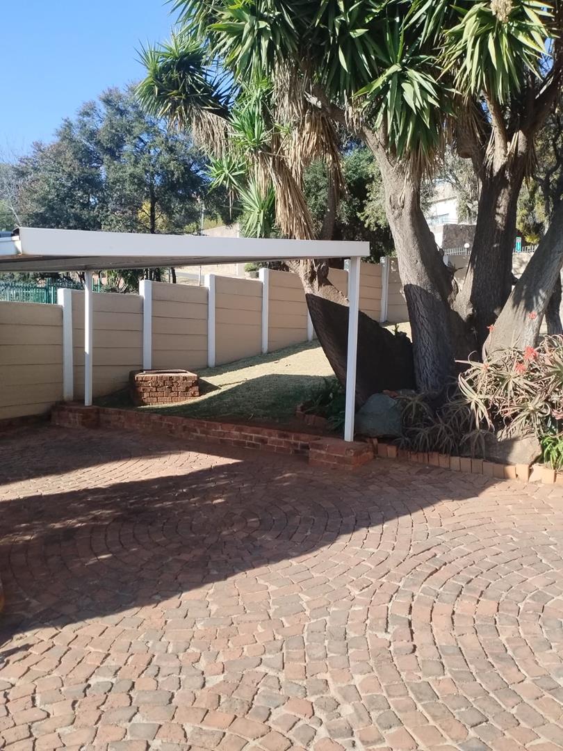 3 Bedroom Property for Sale in Glenvista Gauteng
