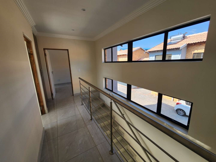 3 Bedroom Property for Sale in Brackenhurst Gauteng