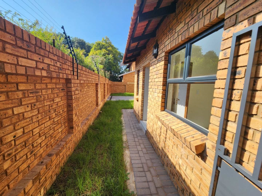 3 Bedroom Property for Sale in Brackenhurst Gauteng