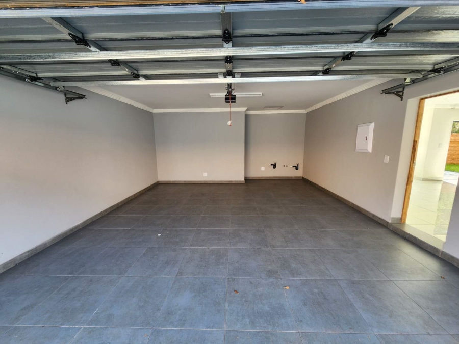3 Bedroom Property for Sale in Brackenhurst Gauteng