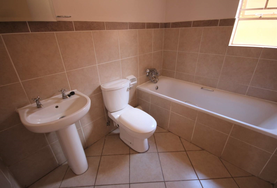 To Let 2 Bedroom Property for Rent in Hazeldean Gauteng