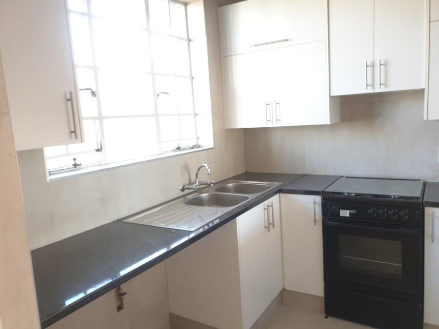 To Let 2 Bedroom Property for Rent in Illovo Gauteng