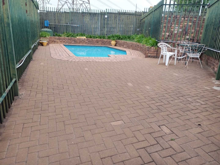 2 Bedroom Property for Sale in Norkem Park Gauteng