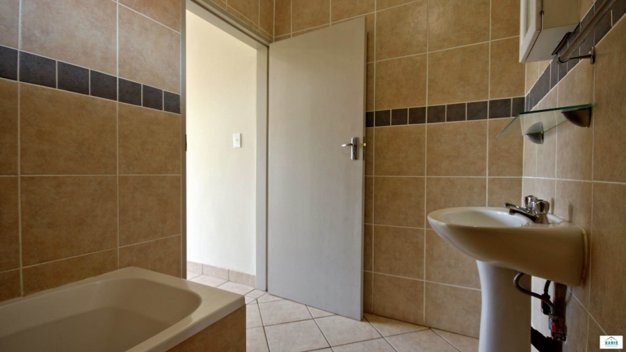 To Let 1 Bedroom Property for Rent in Hazeldean Gauteng