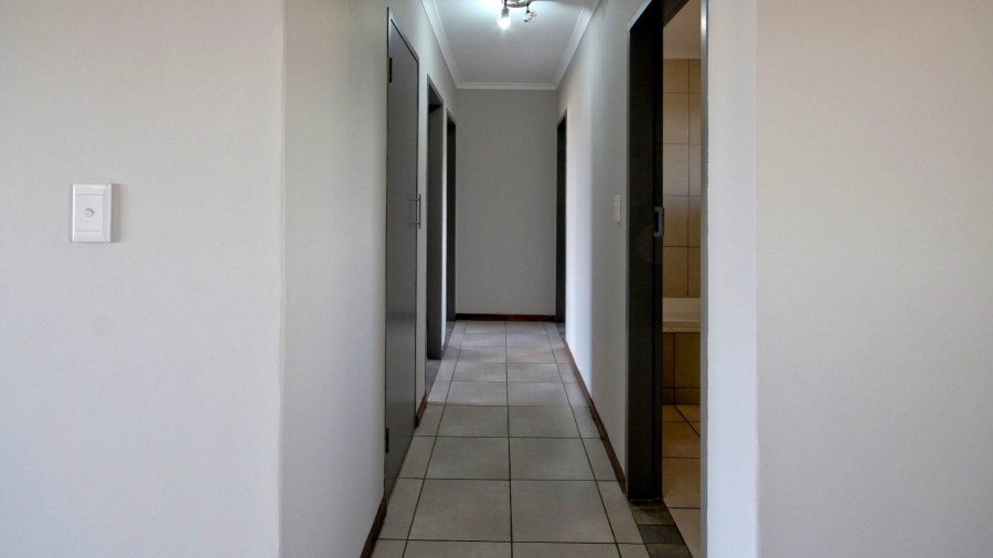 To Let 3 Bedroom Property for Rent in Highveld Gauteng