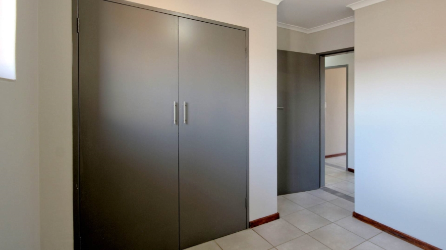 To Let 3 Bedroom Property for Rent in Highveld Gauteng