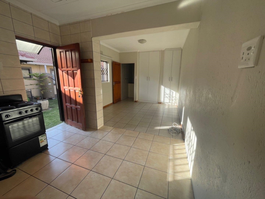 To Let 1 Bedroom Property for Rent in Terenure Gauteng