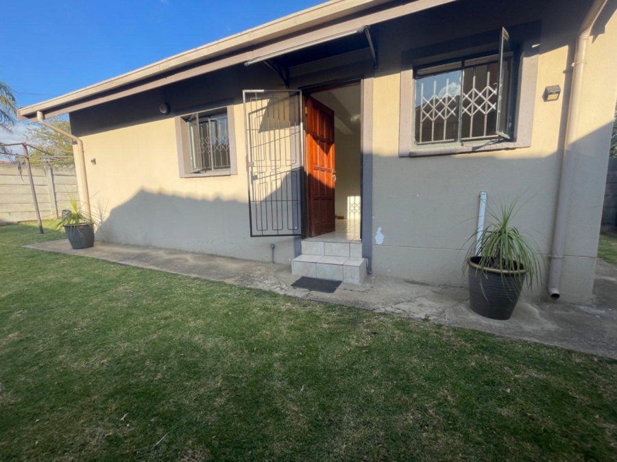 To Let 1 Bedroom Property for Rent in Terenure Gauteng