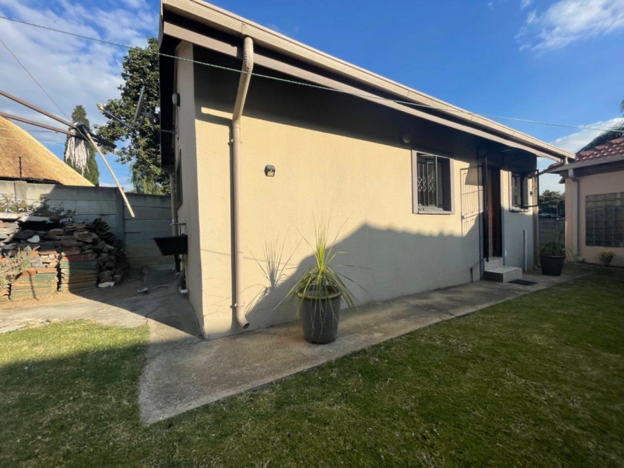 To Let 1 Bedroom Property for Rent in Terenure Gauteng