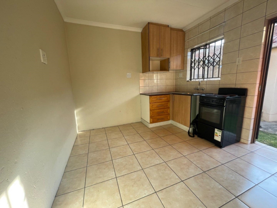 To Let 1 Bedroom Property for Rent in Terenure Gauteng