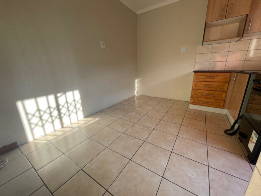 To Let 1 Bedroom Property for Rent in Terenure Gauteng