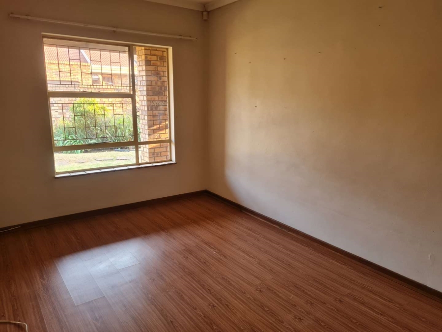 3 Bedroom Property for Sale in Wierdapark Gauteng