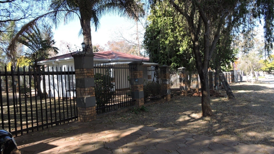 To Let 4 Bedroom Property for Rent in Colbyn Gauteng