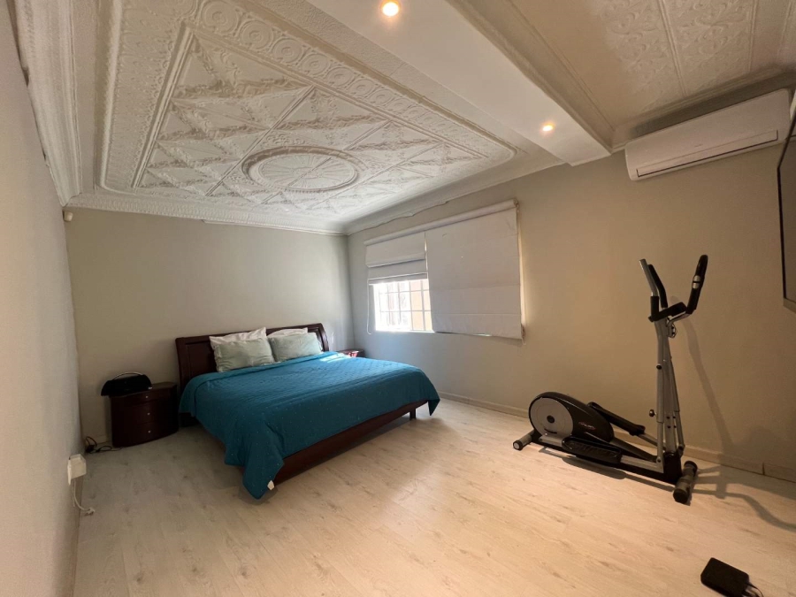 To Let 3 Bedroom Property for Rent in Fontainebleau Gauteng
