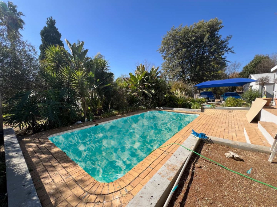 To Let 3 Bedroom Property for Rent in Fontainebleau Gauteng