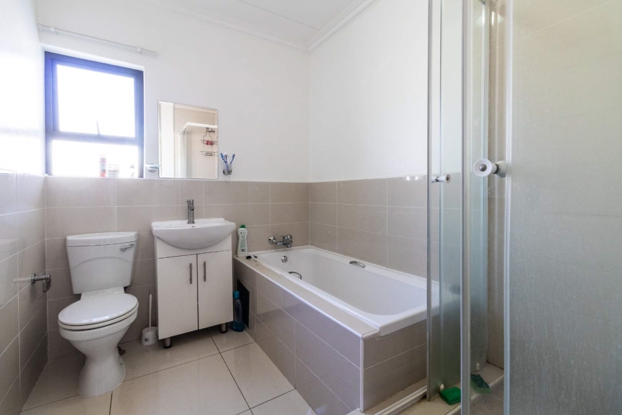 2 Bedroom Property for Sale in Fairlead Gauteng