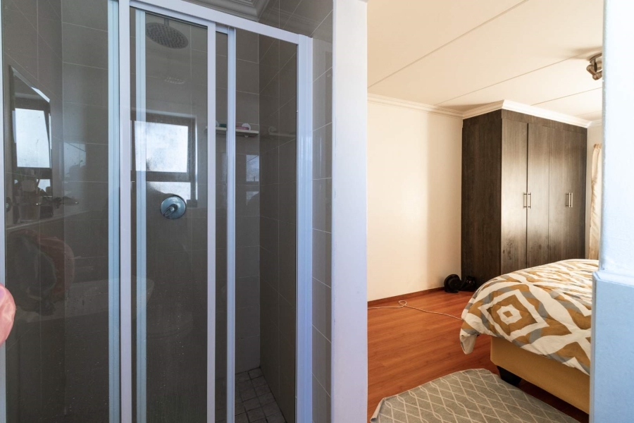 2 Bedroom Property for Sale in Fairlead Gauteng