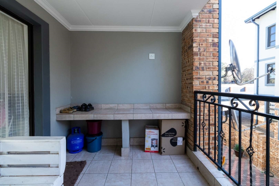 2 Bedroom Property for Sale in Fairlead Gauteng
