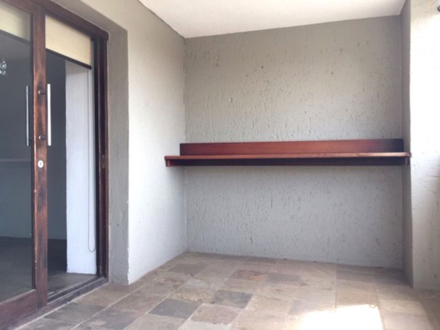 To Let 1 Bedroom Property for Rent in Sandown Gauteng