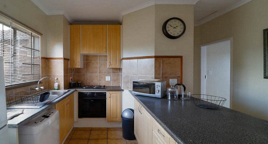 To Let 2 Bedroom Property for Rent in Equestria Gauteng