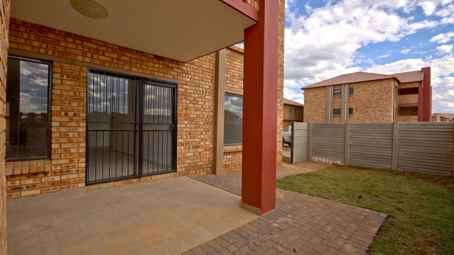 To Let 2 Bedroom Property for Rent in Wierdapark Gauteng