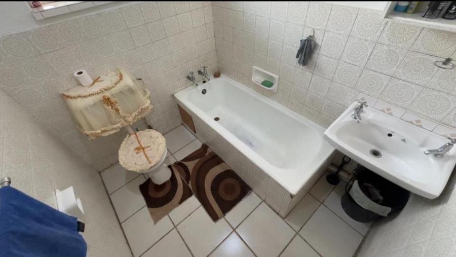 2 Bedroom Property for Sale in Rosettenville Gauteng