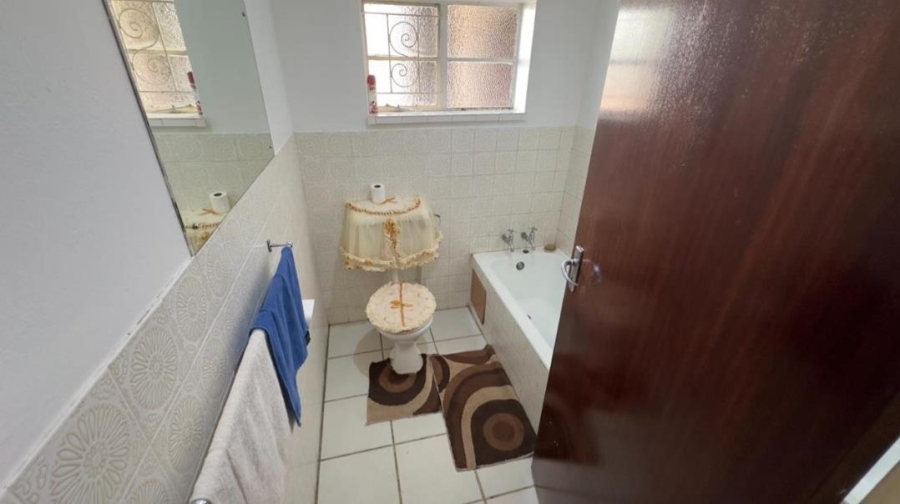 2 Bedroom Property for Sale in Rosettenville Gauteng