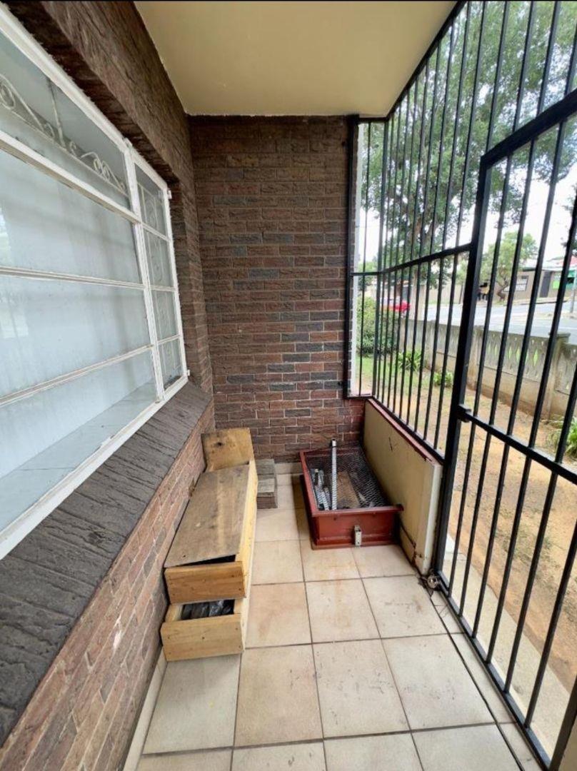 2 Bedroom Property for Sale in Rosettenville Gauteng