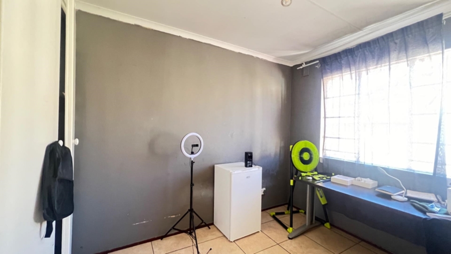 2 Bedroom Property for Sale in Alan Manor Gauteng