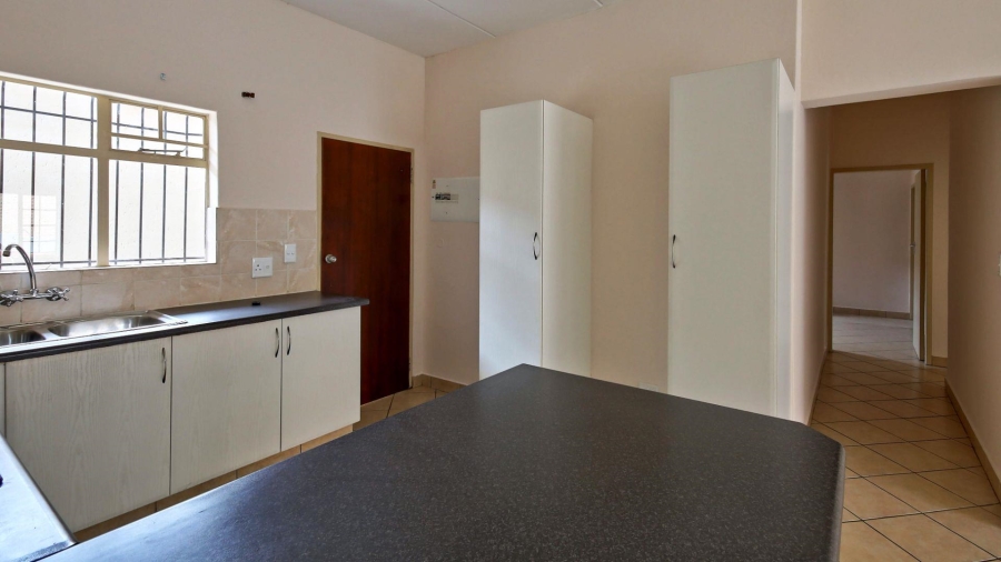To Let 2 Bedroom Property for Rent in Northwold Gauteng
