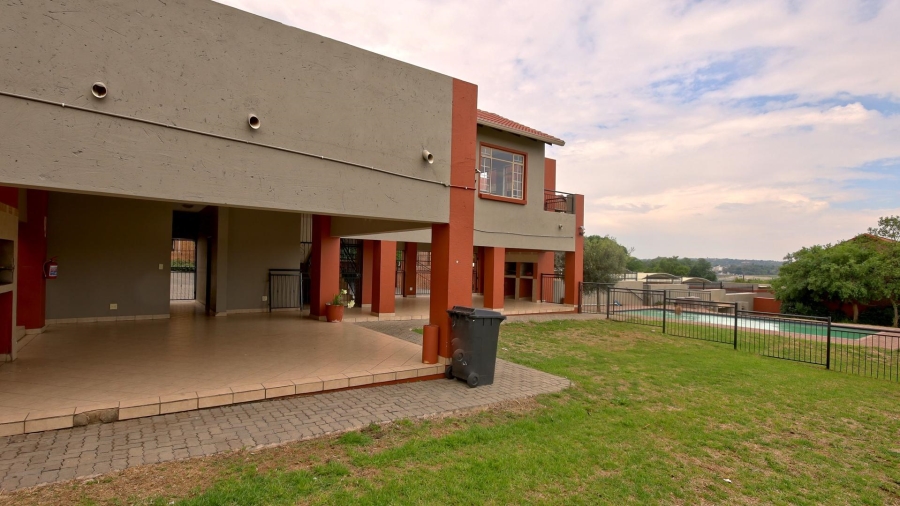 To Let 2 Bedroom Property for Rent in Northwold Gauteng