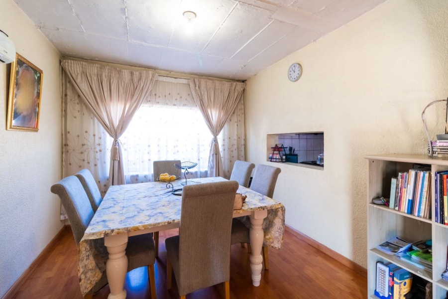 7 Bedroom Property for Sale in Bakerton Gauteng