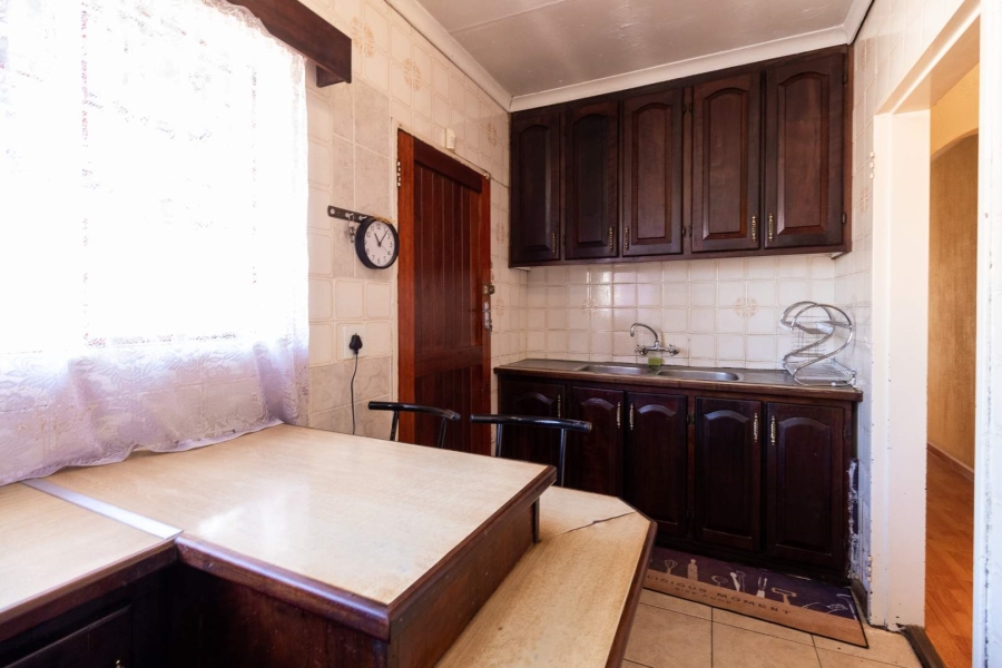 7 Bedroom Property for Sale in Bakerton Gauteng