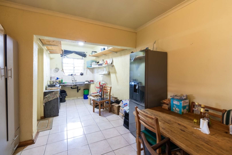 7 Bedroom Property for Sale in Bakerton Gauteng