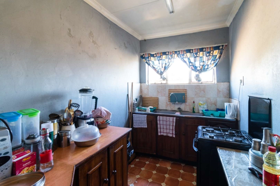 7 Bedroom Property for Sale in Bakerton Gauteng