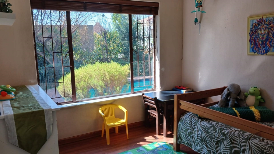 4 Bedroom Property for Sale in Hurlingham Manor Gauteng