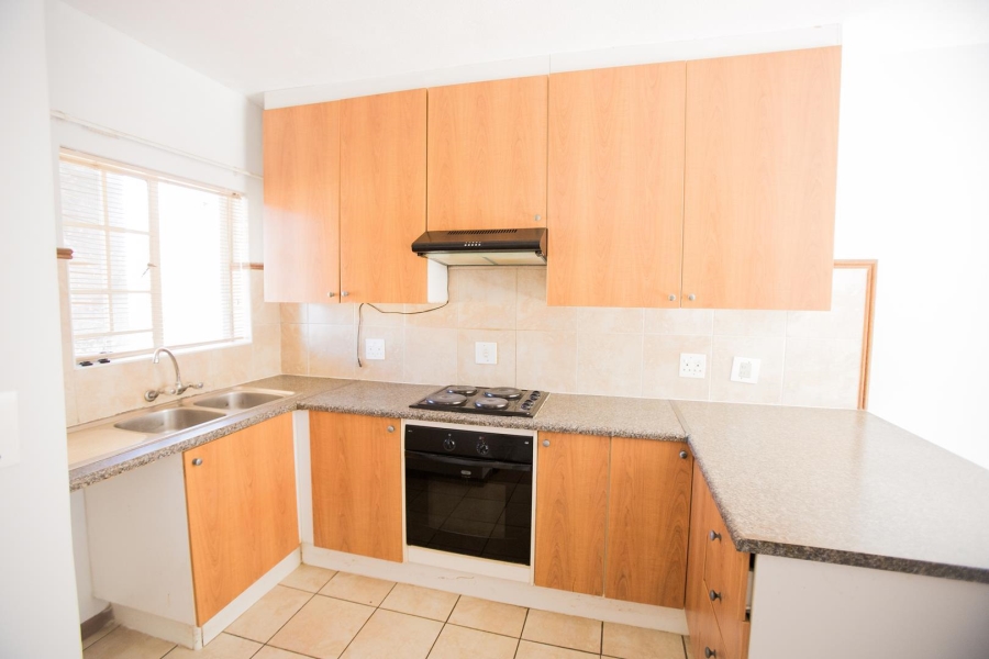 To Let 2 Bedroom Property for Rent in Equestria Gauteng
